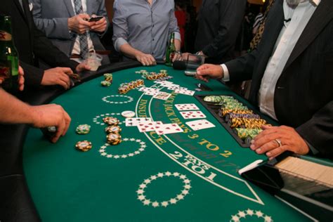 Blackjack é considerado poker